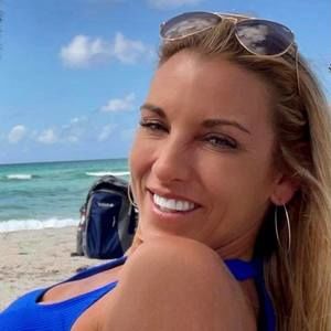 Meet your Posher, Clair